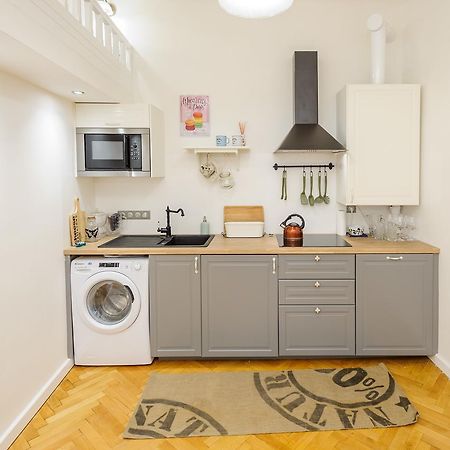 Pinkova Apartments Прага Экстерьер фото