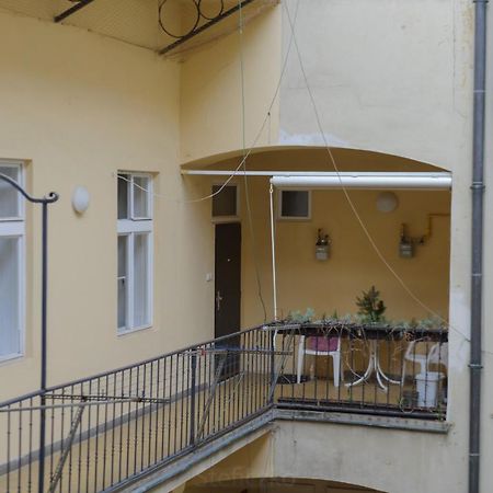 Pinkova Apartments Прага Экстерьер фото