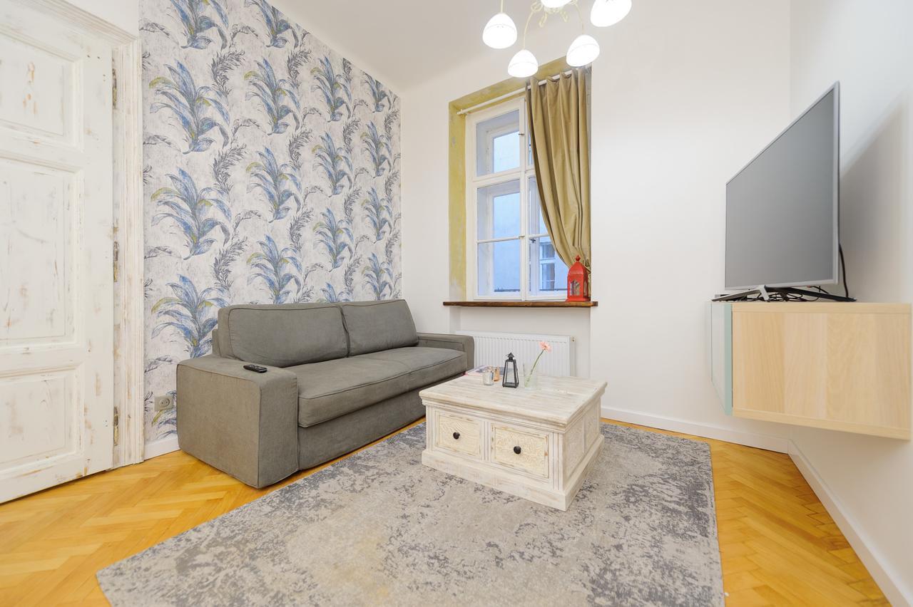 Pinkova Apartments Прага Экстерьер фото