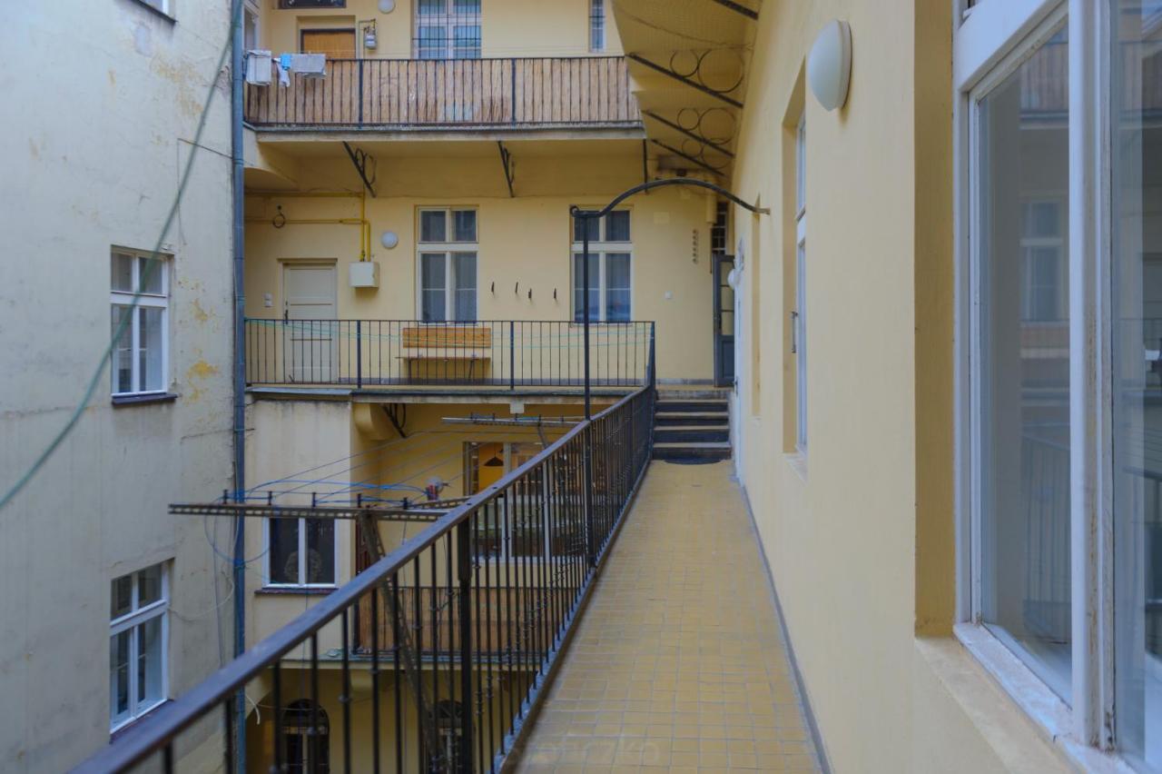 Pinkova Apartments Прага Экстерьер фото